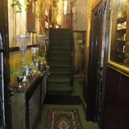 Caspians Boutique Guest house *