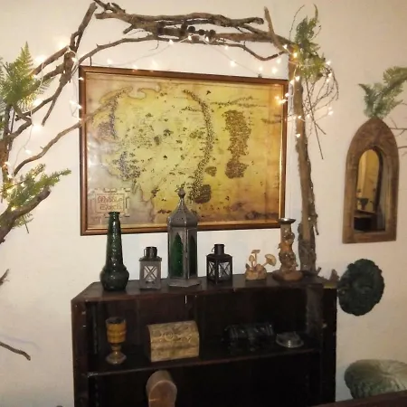 Caspians Boutique * سكرابورو