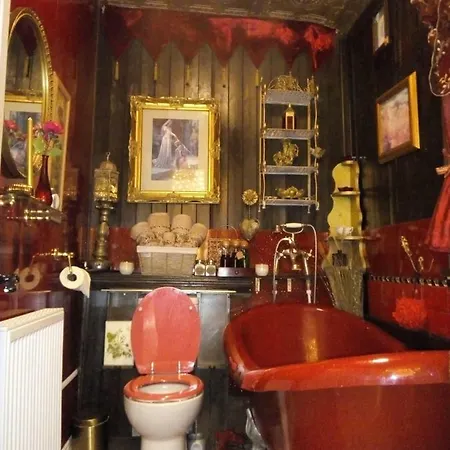 Caspians Boutique